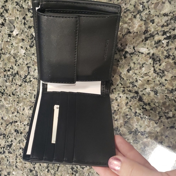 Mens Wallet - Picture 3 of 3